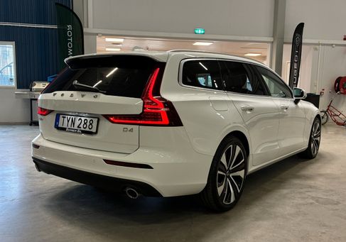 Volvo V60, 2021 3