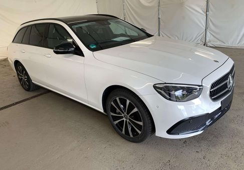 Mercedes-Benz E 300, 2022 2