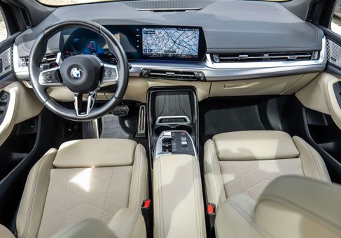 BMW 220, 2023 3