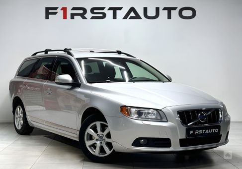 Volvo V70, 2011