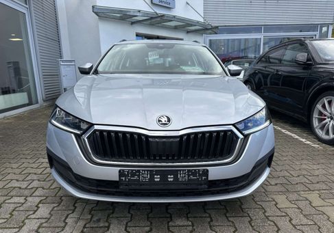 Skoda Octavia, 2021 3