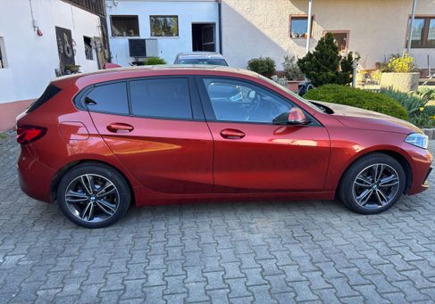 BMW 118, 2022