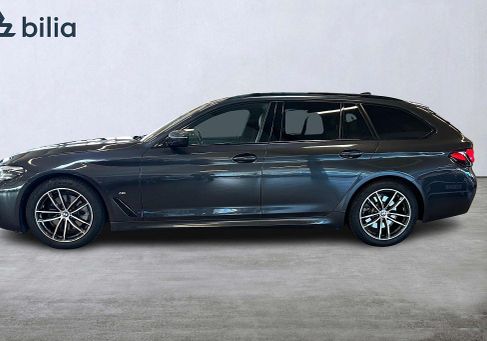 BMW 520, 2022 3
