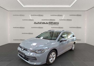 Volkswagen Golf, 2024
