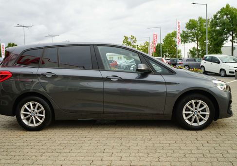 BMW 216, 2019 3