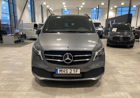Mercedes-Benz V 220, 2024