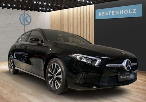 Mercedes-Benz A 220, 2022