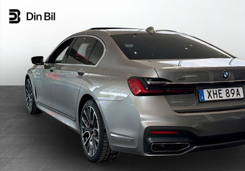 BMW 745, 2020