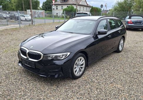 BMW 318, 2022 3