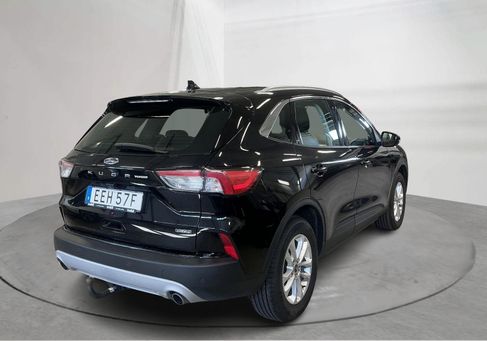 Ford Kuga, 2021 3