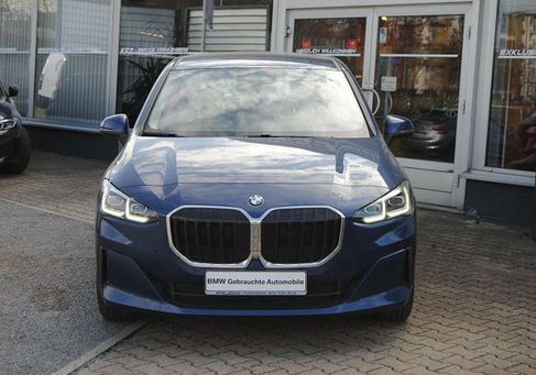 BMW 216, 2024