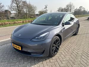 Tesla Model 3, 2022