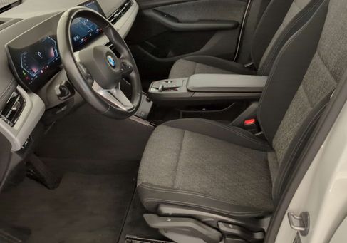 BMW 218, 2022 3