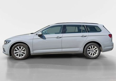 Volkswagen Passat, 2023
