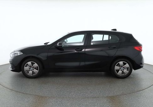 BMW 118, 2022 2