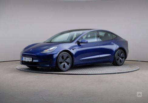 Tesla Model 3, 2021