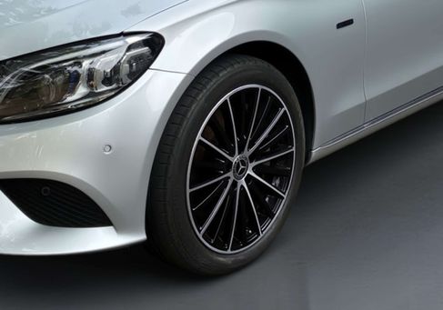 Mercedes-Benz C 300, 2021 3