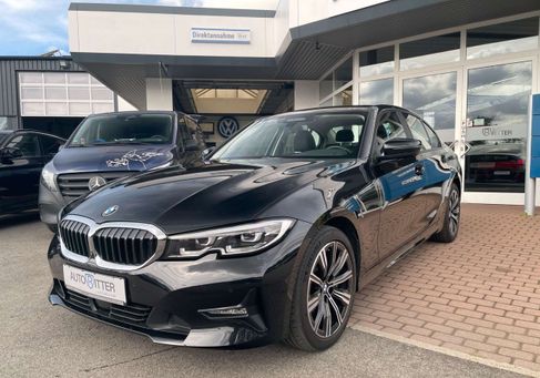 BMW 330, 2020 3
