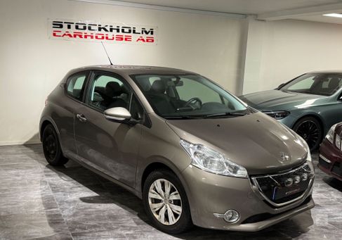 Peugeot 208, 2013