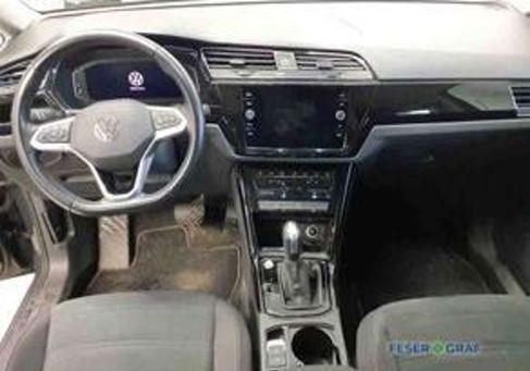 Volkswagen Touran, 2023 3