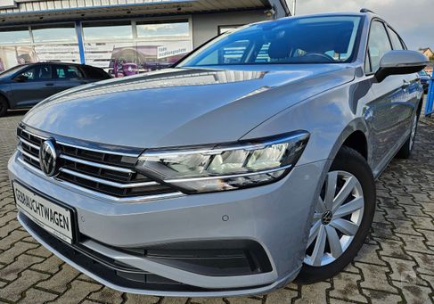 Volkswagen Passat Variant, 2022