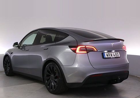 Tesla Model Y, 2024 3