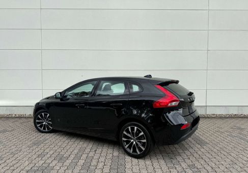 Volvo V40, 2020