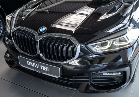 BMW 118, 2024