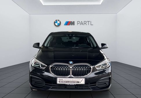 BMW 118, 2022
