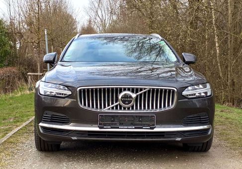 Volvo V90, 2021