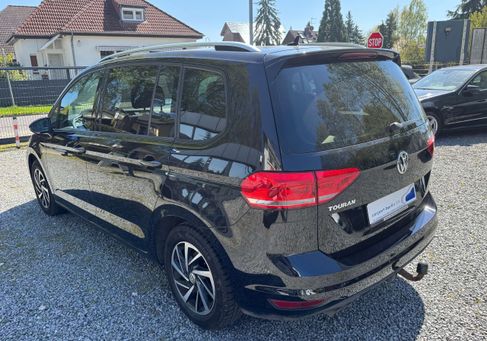 Volkswagen Touran, 2019 3