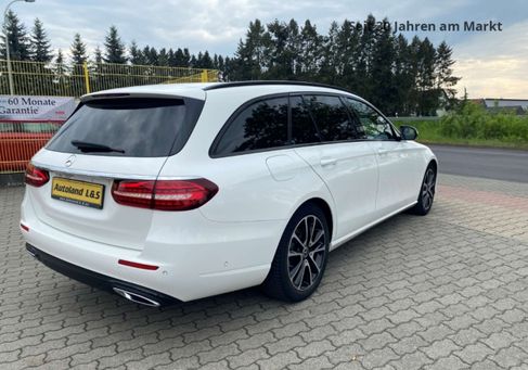 Mercedes-Benz E 200, 2020 3