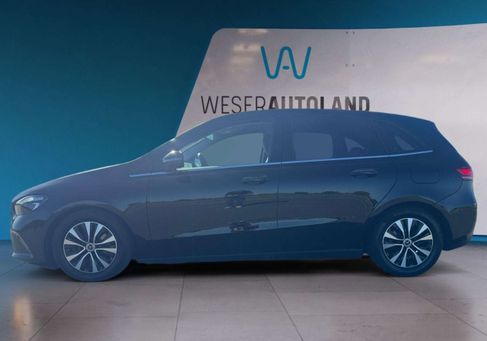 Mercedes-Benz B 180, 2023 2