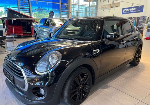 MINI ONE, 2019