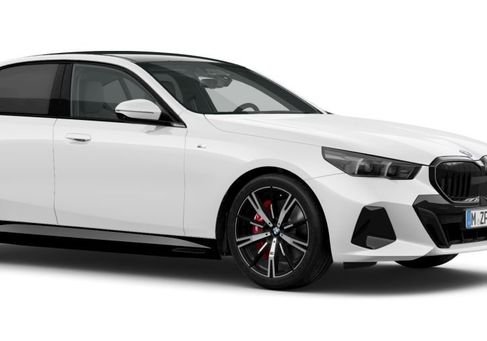 BMW 550, 2025