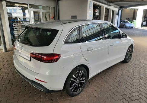 Mercedes-Benz B 200, 2023