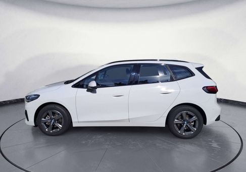 BMW 220, 2025 3