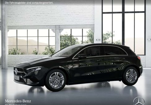 Mercedes-Benz A 180, 2025