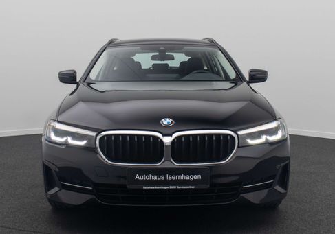 BMW 530, 2022