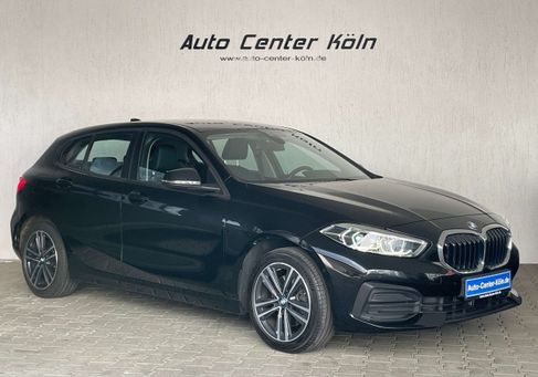 BMW 118, 2022