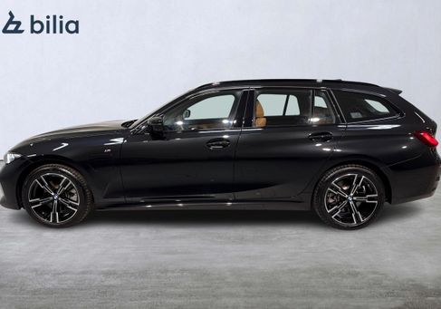 BMW 330, 2025
