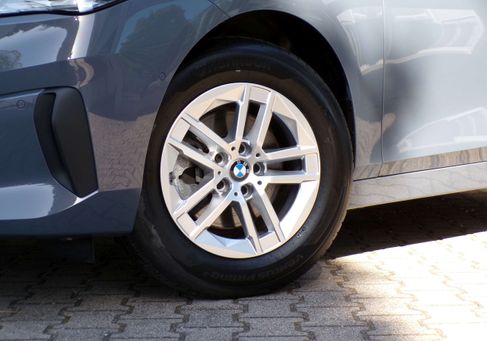 BMW 218, 2025 3
