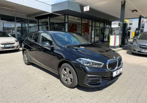 BMW 118, 2022