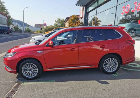 Mitsubishi Outlander, 2020