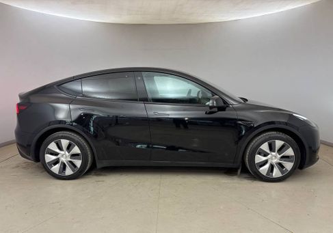 Tesla Model Y, 2023 3