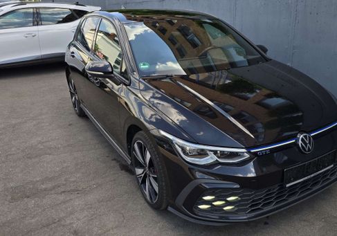 Volkswagen Golf, 2022