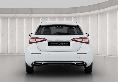Mercedes-Benz A 180, 2025