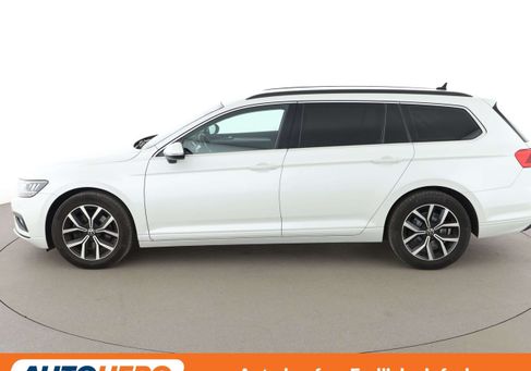 Volkswagen Passat, 2022