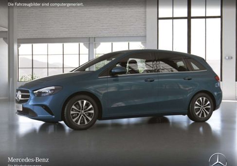 Mercedes-Benz B 200, 2022