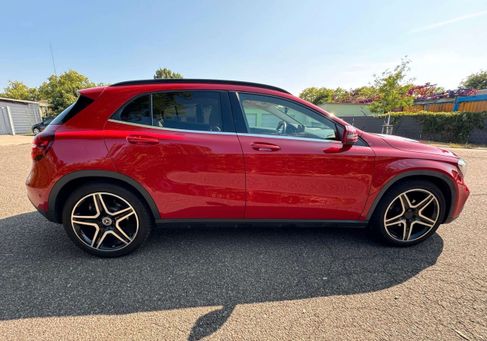 Mercedes-Benz GLA 200, 2018 3